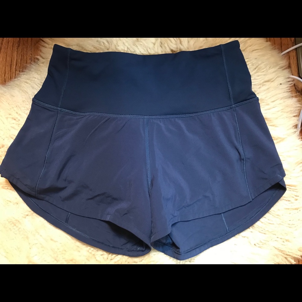 Lululemon Speed Up High-Rise 2.5” shorts